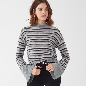 NWT! Splendid Everest Mock Neck Sweater